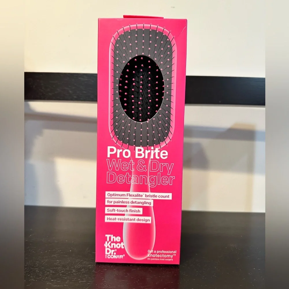 Conair The Knot Dr. Pro Brite Wet & Dry Detangler Brush